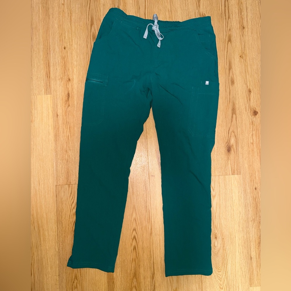 Figs Women’s green scrubs